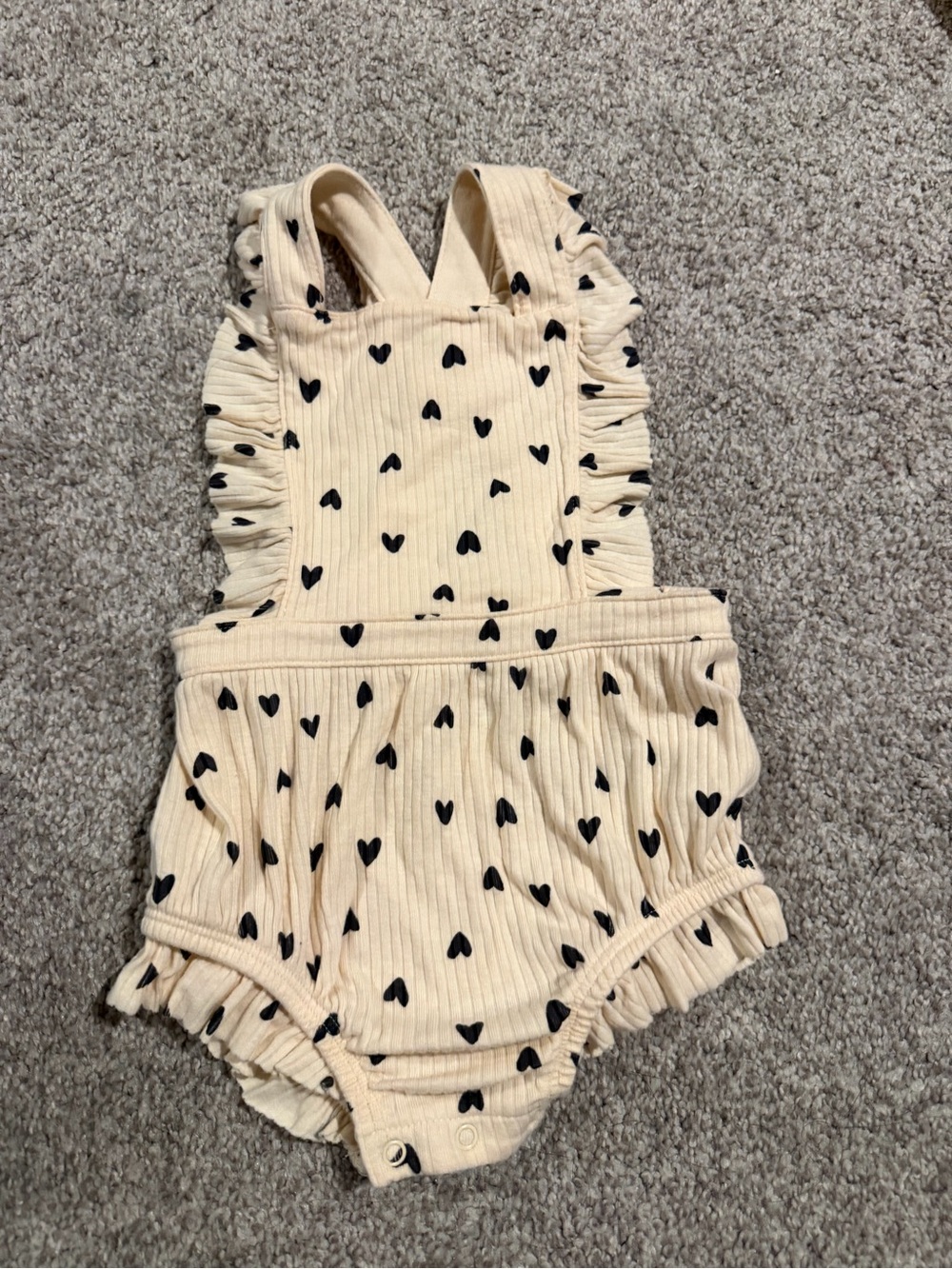 Cat & Jack Cream Ribbed Heart-Print Ruffle Romper